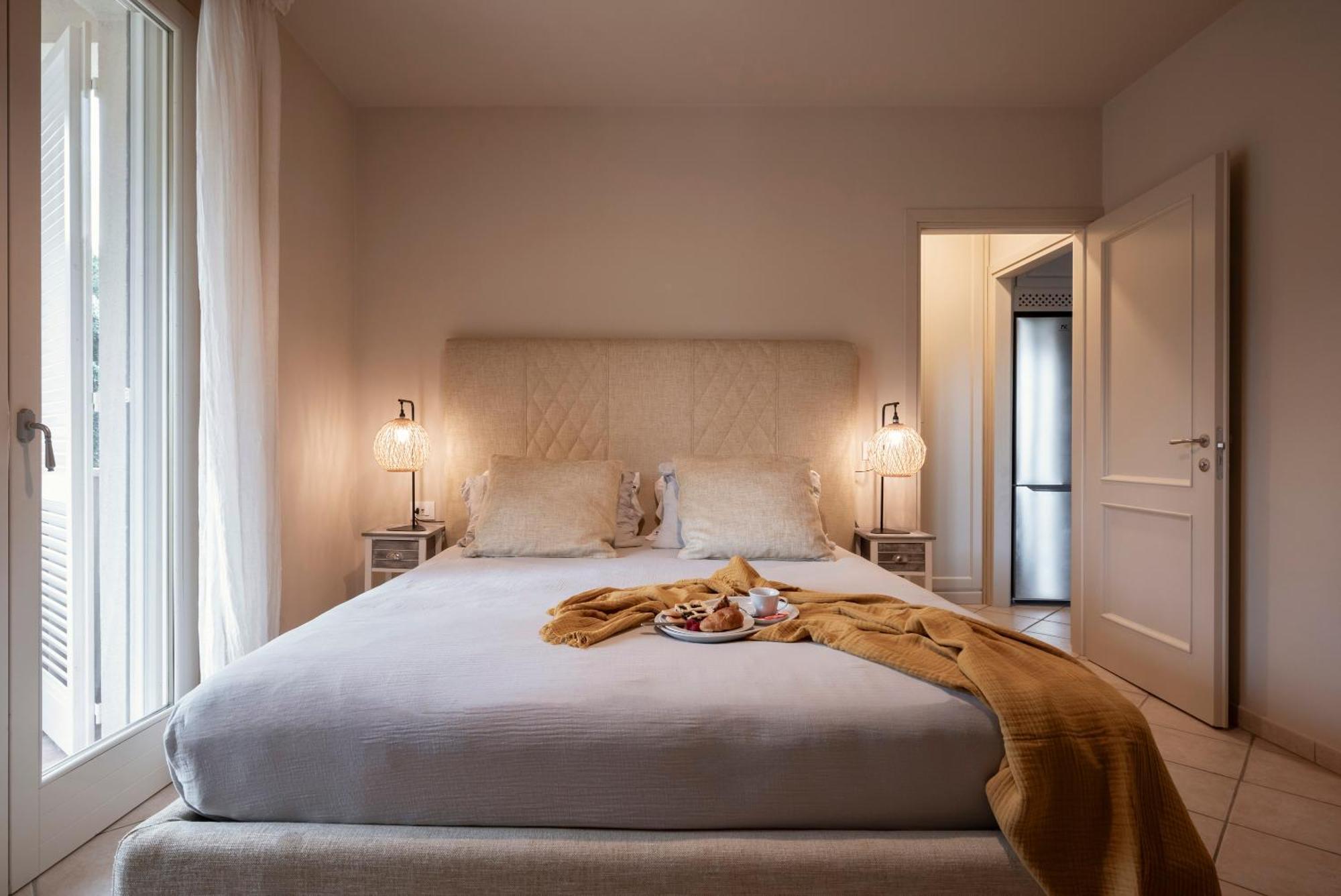 Zefiro Apartments San Vincenzo Luaran gambar